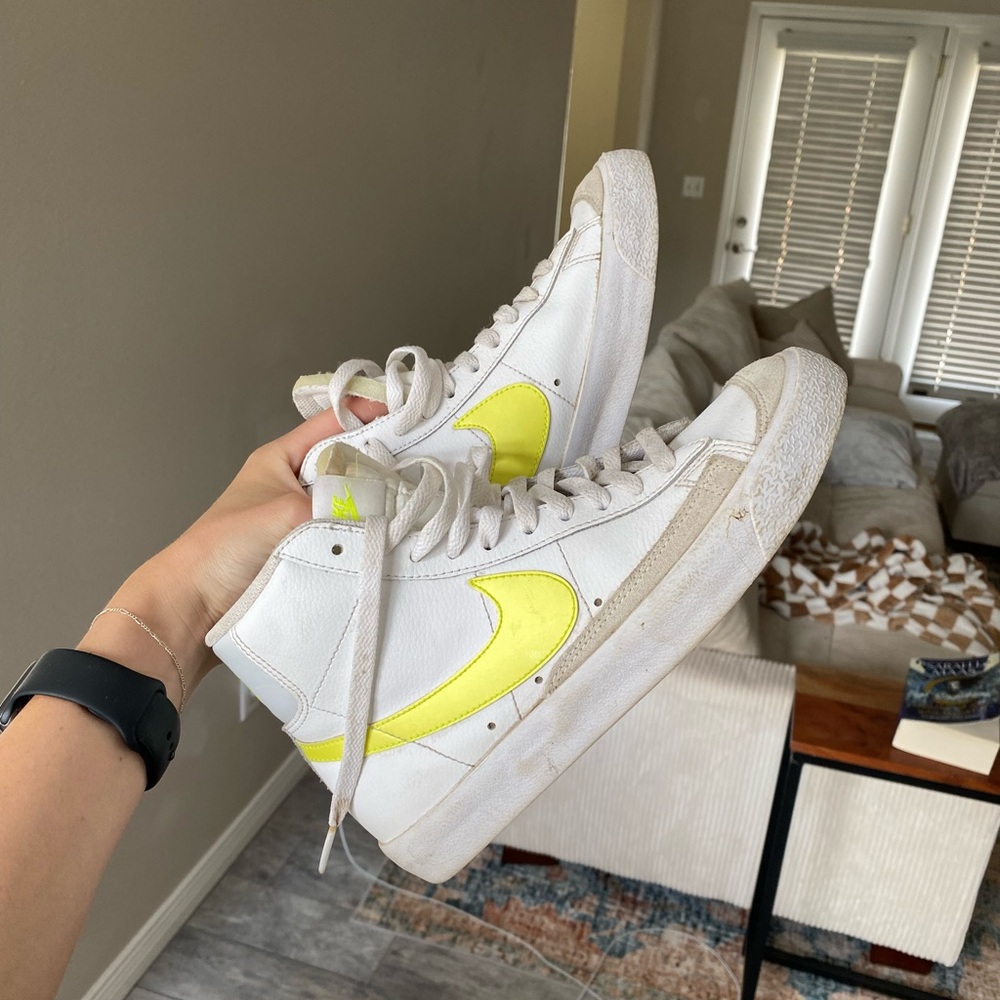 NIKE HIGHTOP BLAZERS
